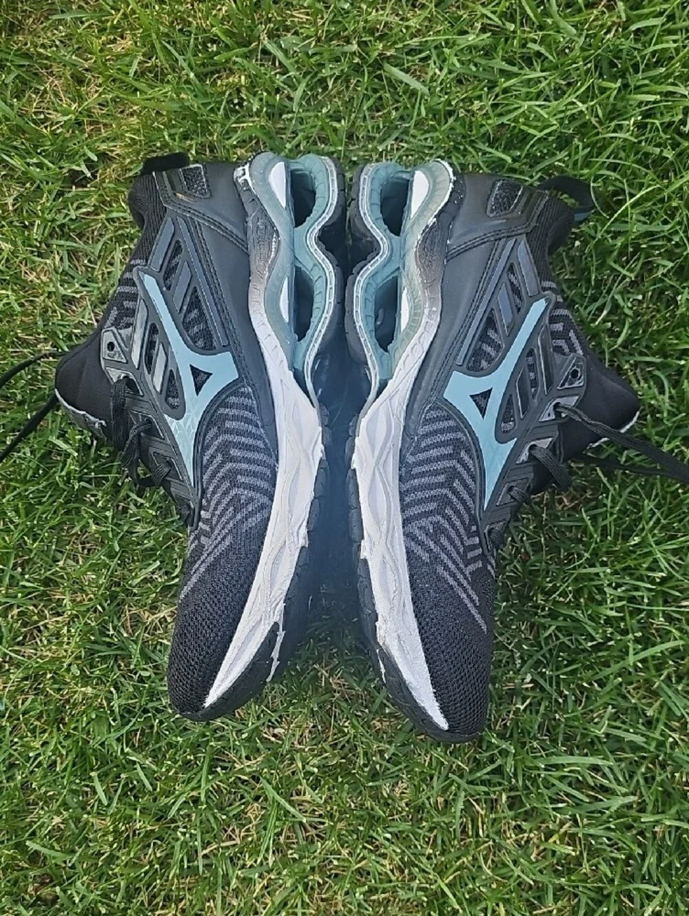Mizuno Knit Infinity Wave Breathable Smooth Ride Black & Silver Running Shoe R4